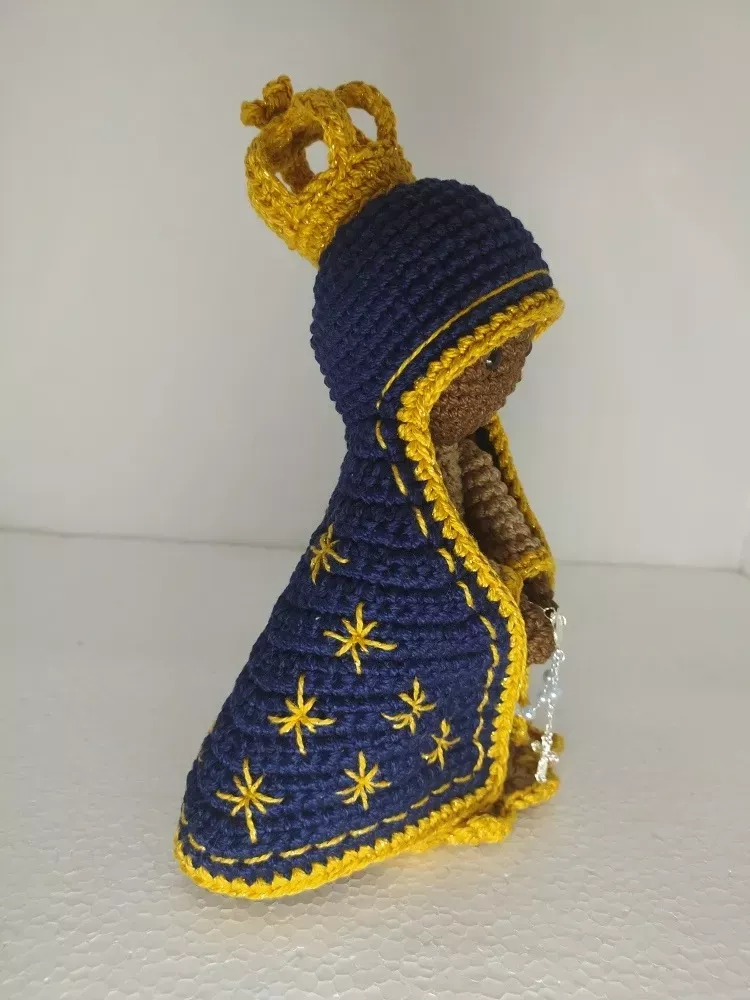 Nossa Senhora Aparecida Em Crochê Amigurumi | Mercado Livre Crochet, Soft Towels, Special People, Free Market, Crafts, Xmas, Manualidades, Amigurumi, Ganchillo