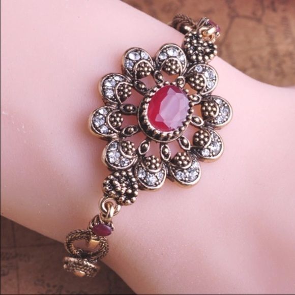 Women Fashion Jewelry Antique Gold Vintage Metal Bracelet Round Floral Flowers