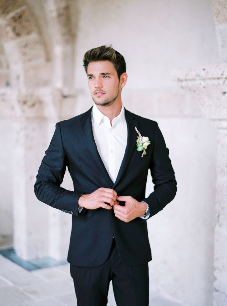 Classic and sophisticated elopement inspiration from Provence, France by Le Secr...