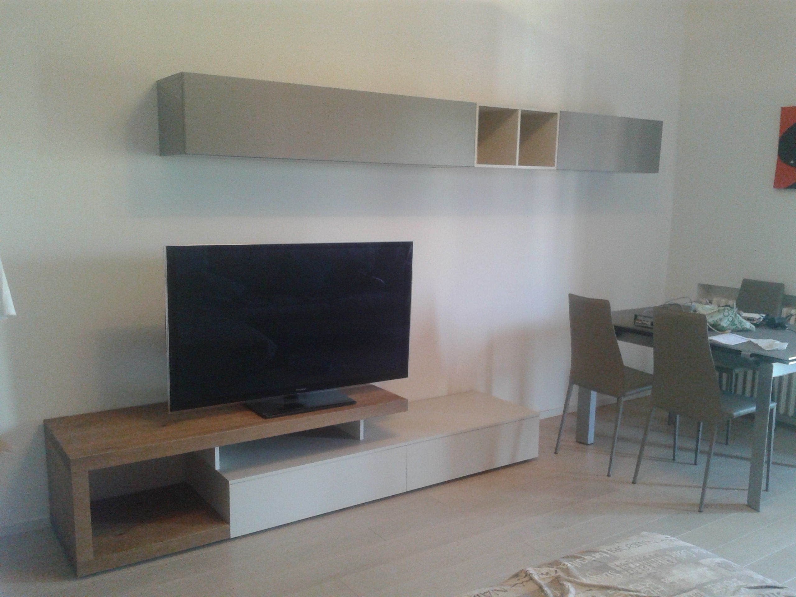 Zona living, legno e mobili laccati opachi. realizzazione aguzzoli ... Mobili zona living