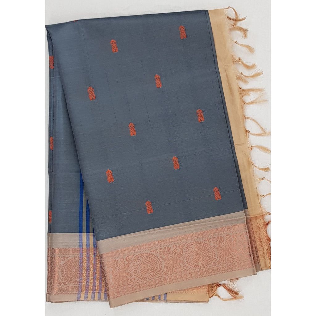 Steel Grey color Handwoven Chinnalapattu saree Steel Grey, Handloom, Zari, Gray Color, Hand Weaving, Blanket, Silk, Crafts, Hand Knitting