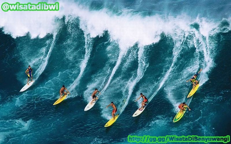 Surfing Di G Land Beach Pantai Plengkung Banyuwangi Jawa