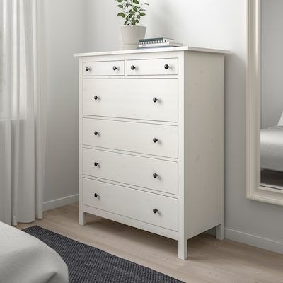 HEMNES Cómoda c/6 gavetas, velatura branca, 108x130 cm - IKEA High Chest Of Drawers, Bedroom Chest Of Drawers, 6 Drawer Chest, Ikea Hemnes Chest Of Drawers, Hemnes Bookcase, Tall Chest, Shabby Chic Bedrooms, Shabby Chic Furniture, Bedroom Furniture