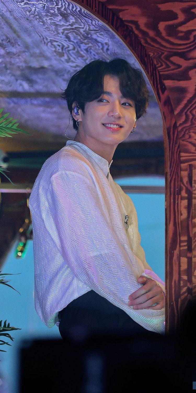 𝖁𝖊𝖗𝖘𝖆𝖈𝖊 - kpop idol as your 𝖁𝖊𝖗𝖘𝖆𝖈𝖊 - kpop idol as your