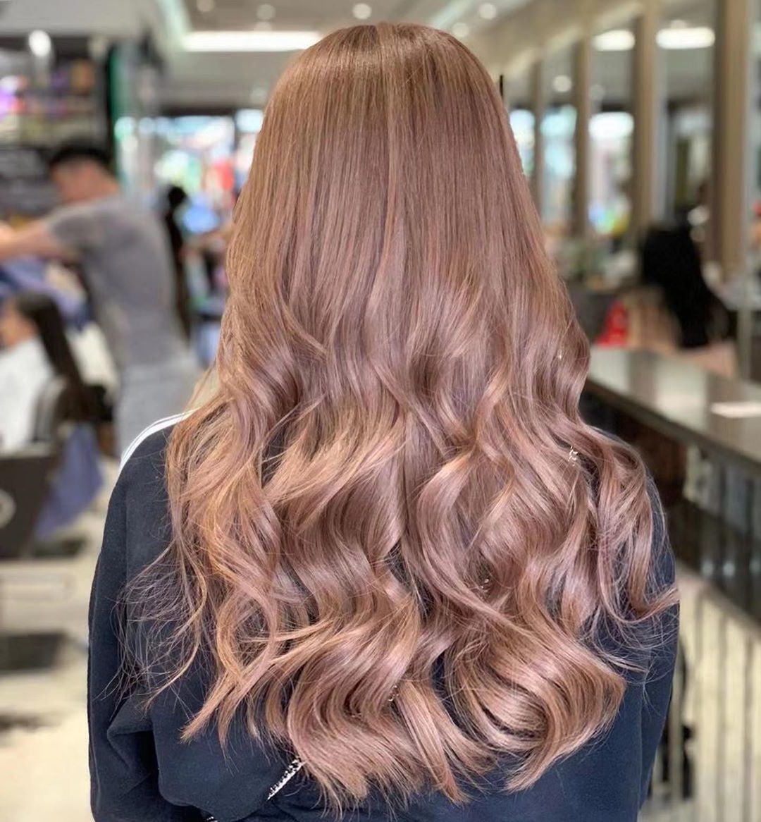 20+ LONG CURLY HAIRSTYLE IDEAS FOR SPRING Page 5 of 9 BeautyMe