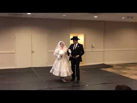 Polka Luz Y Sombras Boda En Chihuahua Youtube In 2021 Ballet Folklorico White Formal Dress Nun Dress