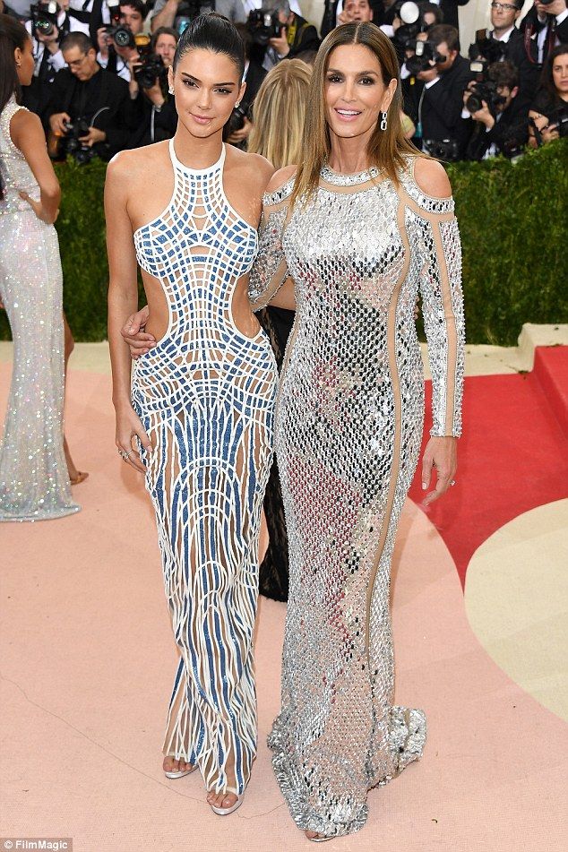 kaia gerber next supermodel kendall jenner on photographing kaia gerber for love kaia gerber next supermodel kendall jenner on photographing kaia gerber for love