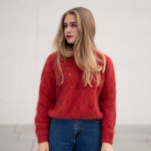 Melody sweater knitting pattern | Strikkeoppskrift genser hullmønster oppskrift genser HipKnitShop