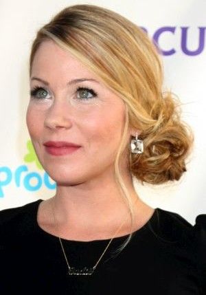 All The Latest Information: Low Side Bun Hairstyles #lowsidebuns