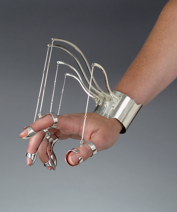 Jennifer Crupi’s gesture jewelry #WearableWednesday