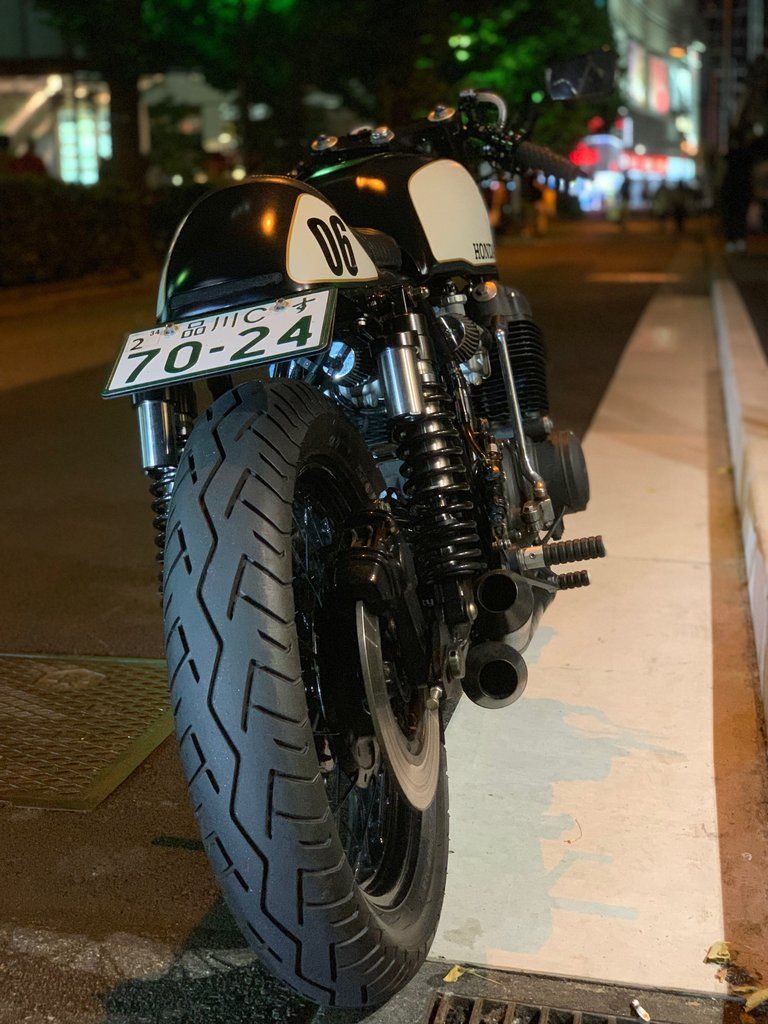 The Wolf CB750 Cafe Racer – Seaweed & Gravel Cb750 Cafe Racer, Brat Cafe, Cafe Style, Garage Design, Custom Motorcycles, Gravel, Seaweed, Wolf, Bike