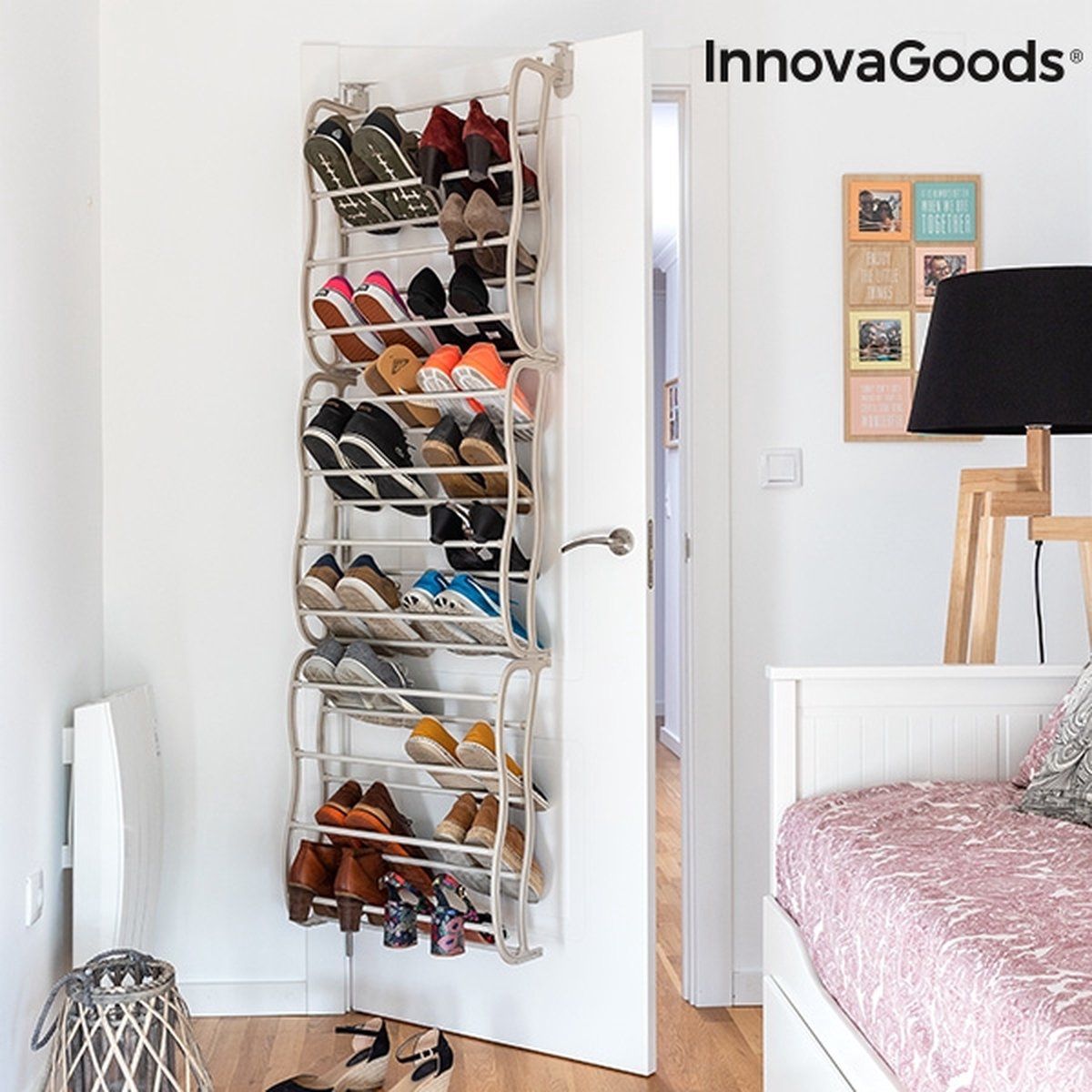 Als je thuis niet veel ruimte hebt en je schoenen moet netjes moet opbergen, dan is het InnovaGoods Home Houseware schoenenrek voor aan de deur (36 paren) de perfect oplossing! Een praktische en handige schoenen organizer met een origineel ontwerp in de vorm van een hangend rek dat gemakkelijk op een deur kan worden gezet.Gemaakt van ABS en steel12 rekkenCapaciteit: 36 parenInstallatie accessoires inbegrepenGeschatte omvang: 52 x 177 x 17 cmVerstelbare deursteun tot 5,5 cm dikVerpakking in 24 ta Shoe Rack Door, Shoe Tidy, Shoe Organiser, Grande Armoire, Reclining Armchair, Keep Shoes, Leather Decor, Modern Nordic, Soft Towels