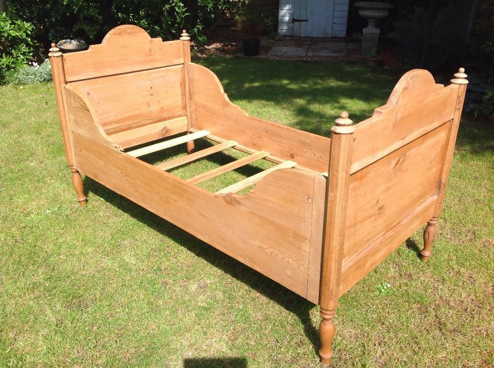 Antique European Oak And Pine Child S Sleigh Bed Sleigh Beds Kid Beds Toddler Bedroom Girl