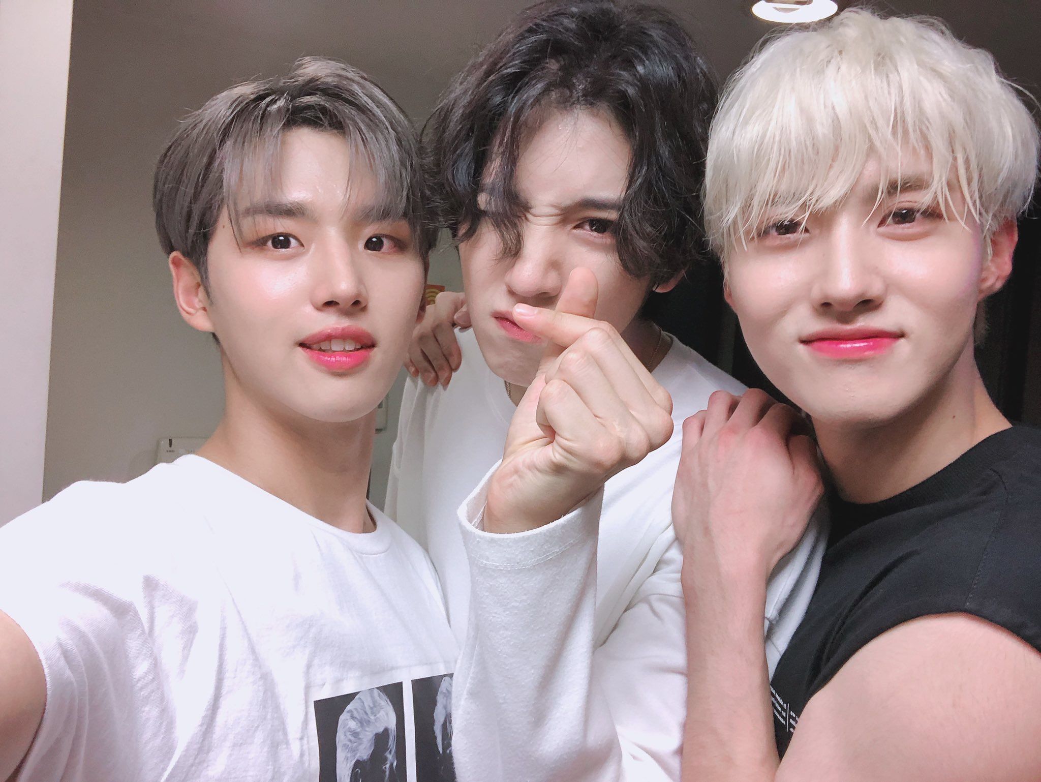Pentagon Pentagon Pentagon Wooseok Pentagon Hongseok Pentagon Pentagon Pentagon Wooseok Pentagon Hongseok