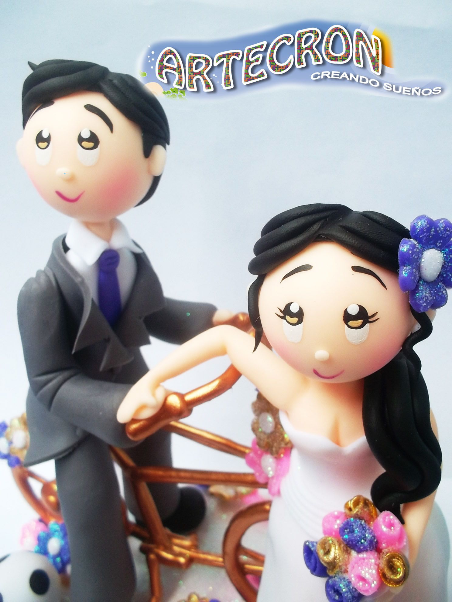 Lindos novios personalizados y super originales en porcelanicron. Dale ese toque...