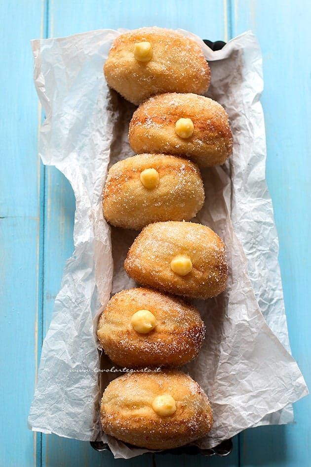 Bomboloni sofficissimi (al forno e fritti) - Ricetta ...
