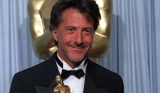 Dustin Hoffman with the Oscar for Best Supporting Actor for Rain Man