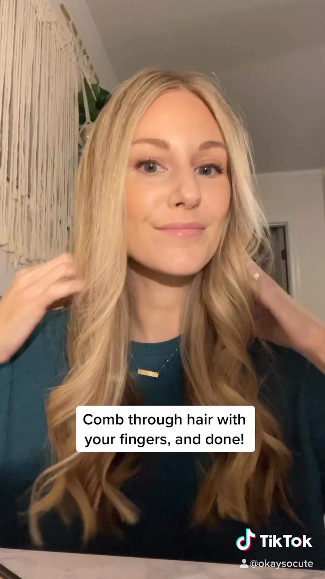 How to curl hair with a straightener How to curl hair with a straightener