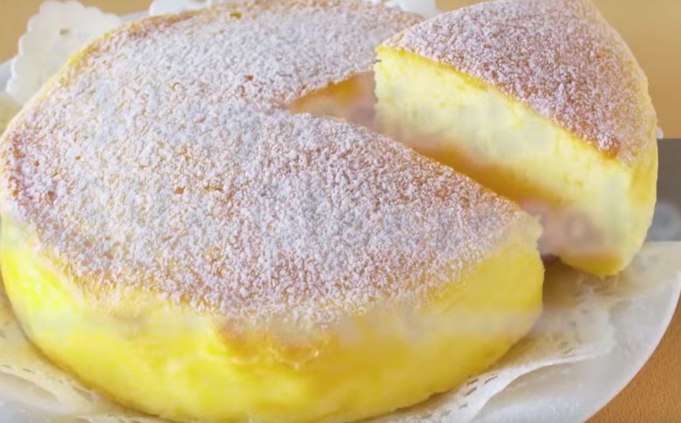 Tarvitset+vain+kolmea+ainesta,+joista+voit+luoda+taivaallisen+juustokakun+—+maista+ja+rakastu! 3 Ingredient Cheesecake, Cheesecake Recipes, Dessert Recipes, Simple Cheesecake, Chinese Cheesecake, Recipes Dinner, Just Desserts, Delicious Desserts, Yummy Food