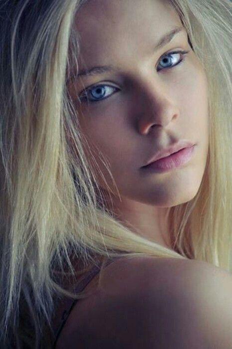 most beautiful blonde teen