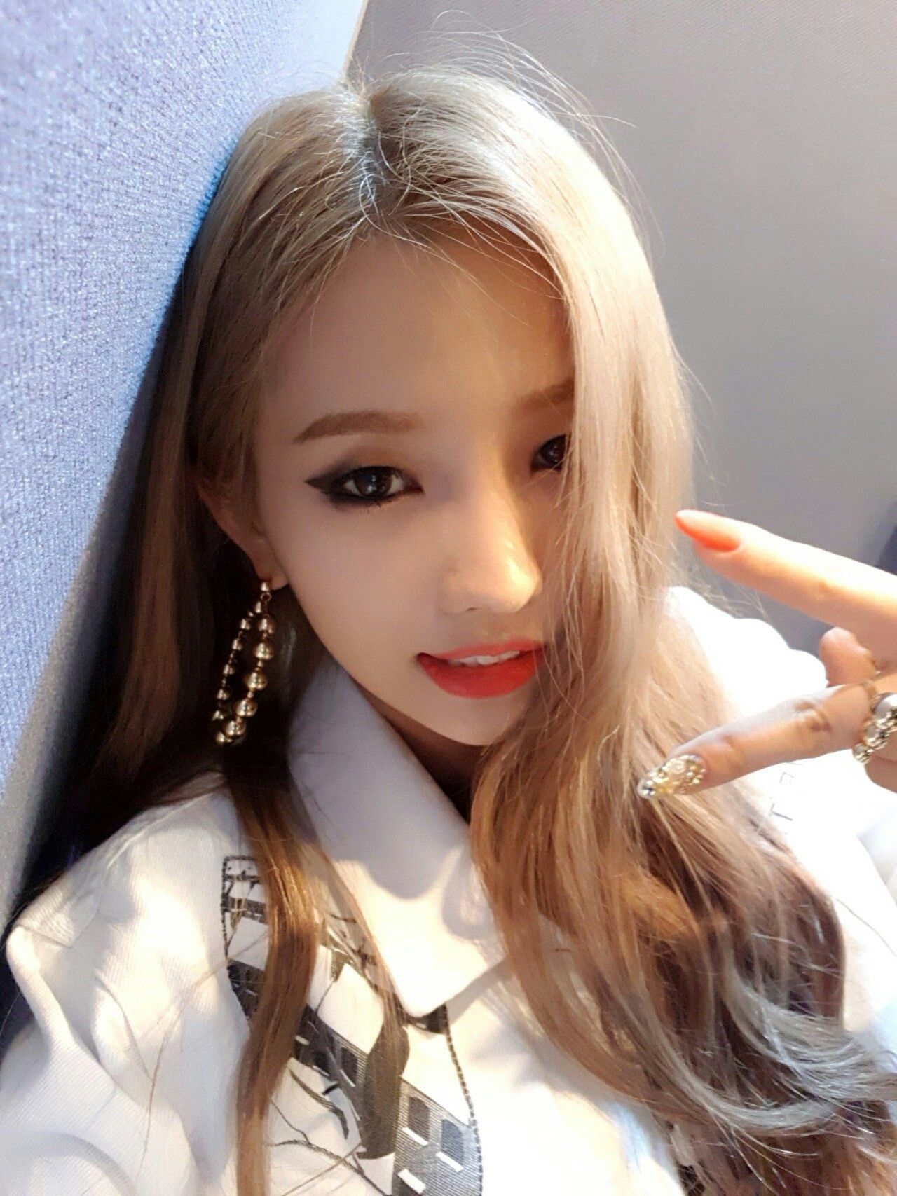 jeon soyeon soyeon jeon soyeon soyeon