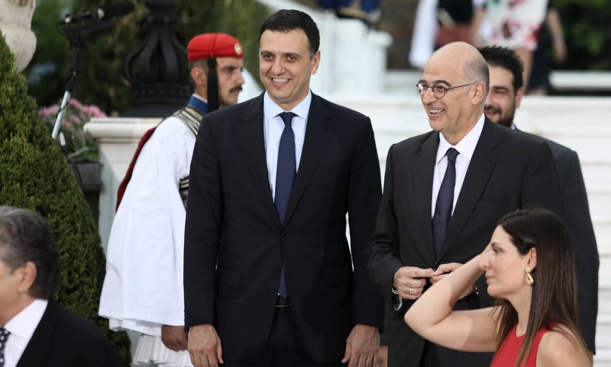 Mrb Dendias Kikilias Sta8era Sthn Koryfh In 2021 Bomber