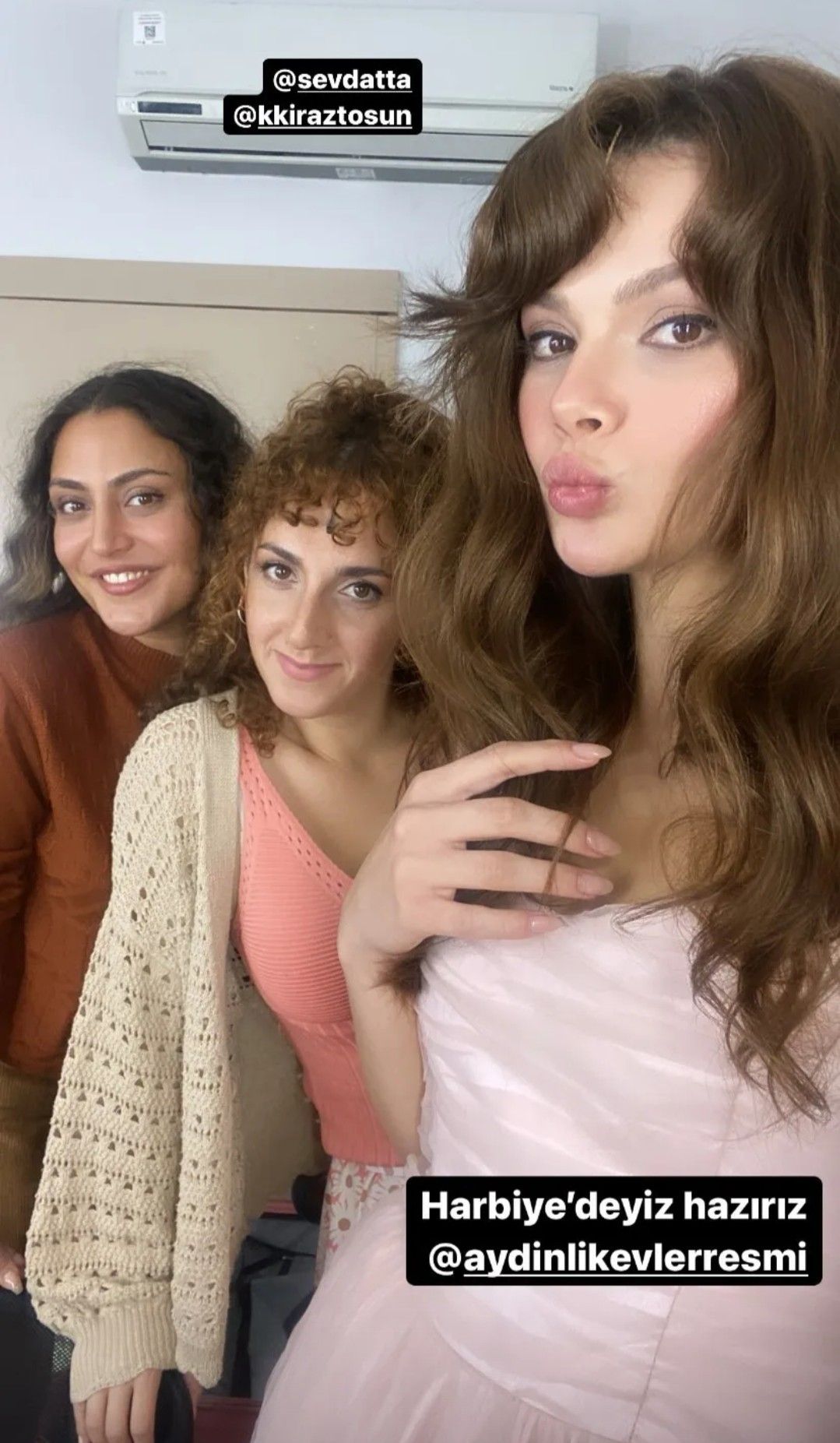 Sinem Ünsal | Yüzler, Insan, Instagram