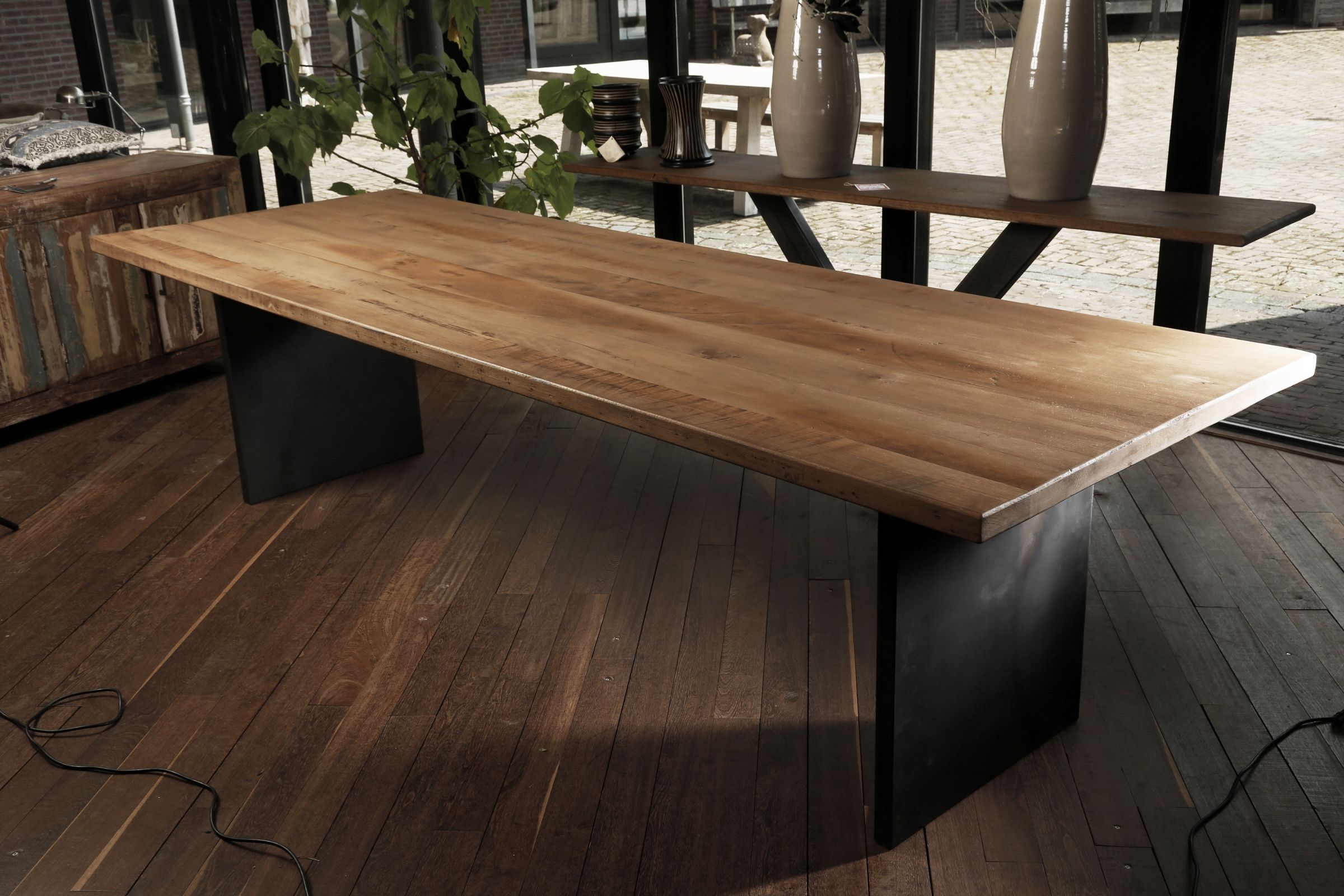 Landelijke eettafel | Landelijke eettafels, Meubels, Eettafel