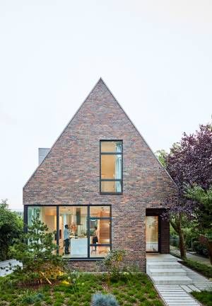 Haus T in Husum - Gewinner des Häuser Awards 2018 / Gärtner Internationale Möbel