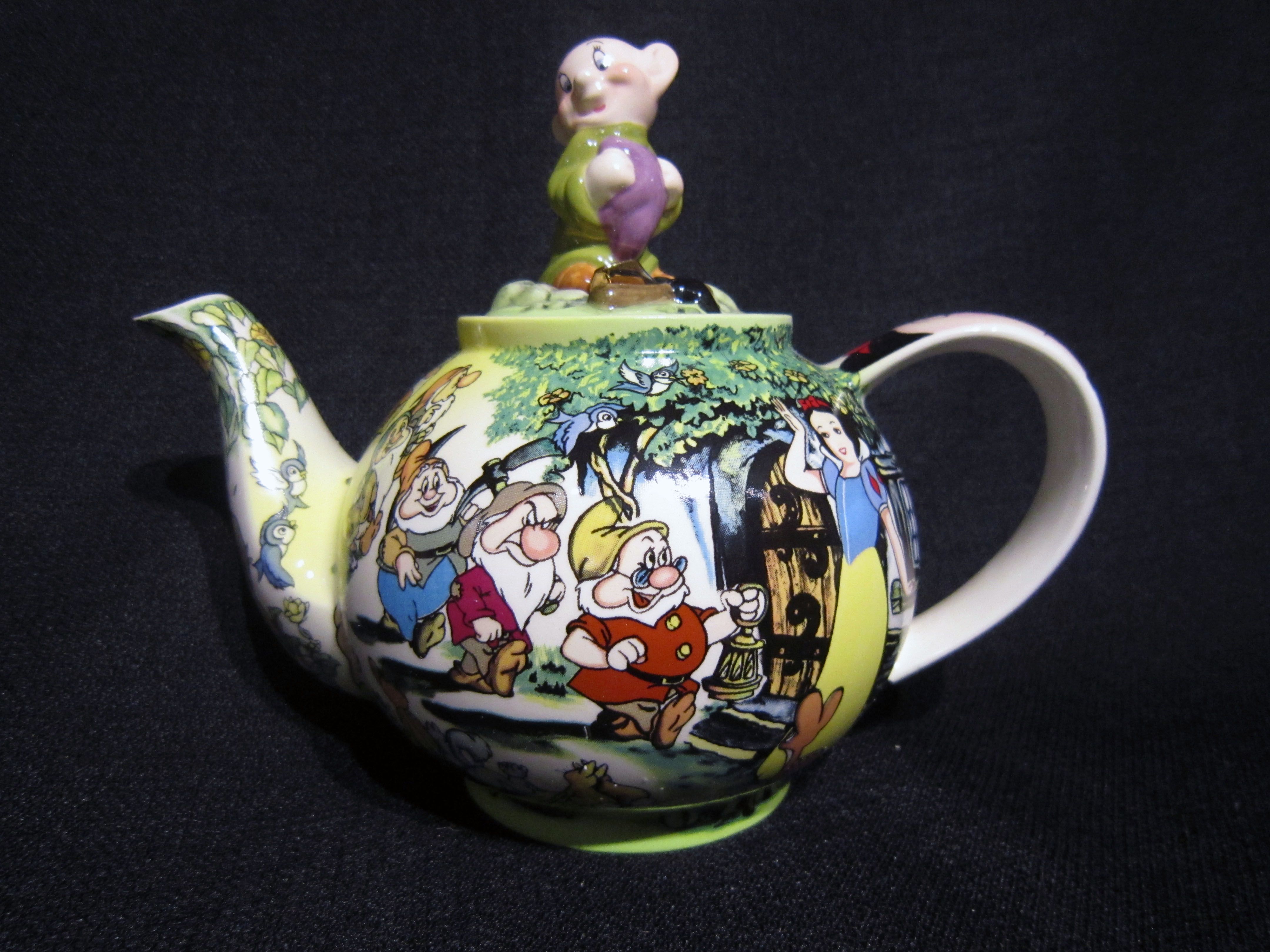 Paul Cardew Teapot From The Disney Character Teapot Collection Tea Pots Themed Tea Tea Paul Cardew Teapot From The Disney Character Teapot Collection Tea Pots Themed Tea Tea