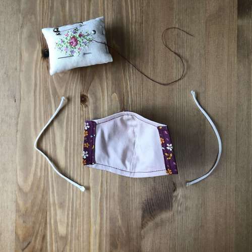 Covid-19 Fabric Face Mask Tutorial Diy Mask, Diy Face Mask, Family Budget, Sewing Clothes, Mask Design, Mask Making, Pattern, Fabric, Tejido