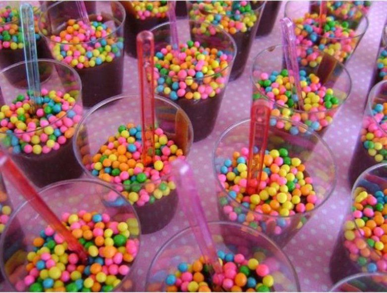 festa-infantil-simples-e-barata-14 Neon Party, Colorful Party, I Party, Princess Theme Party, Ibo, Thing 1, Unicorn Party, Appetizers Easy, Sweet 16