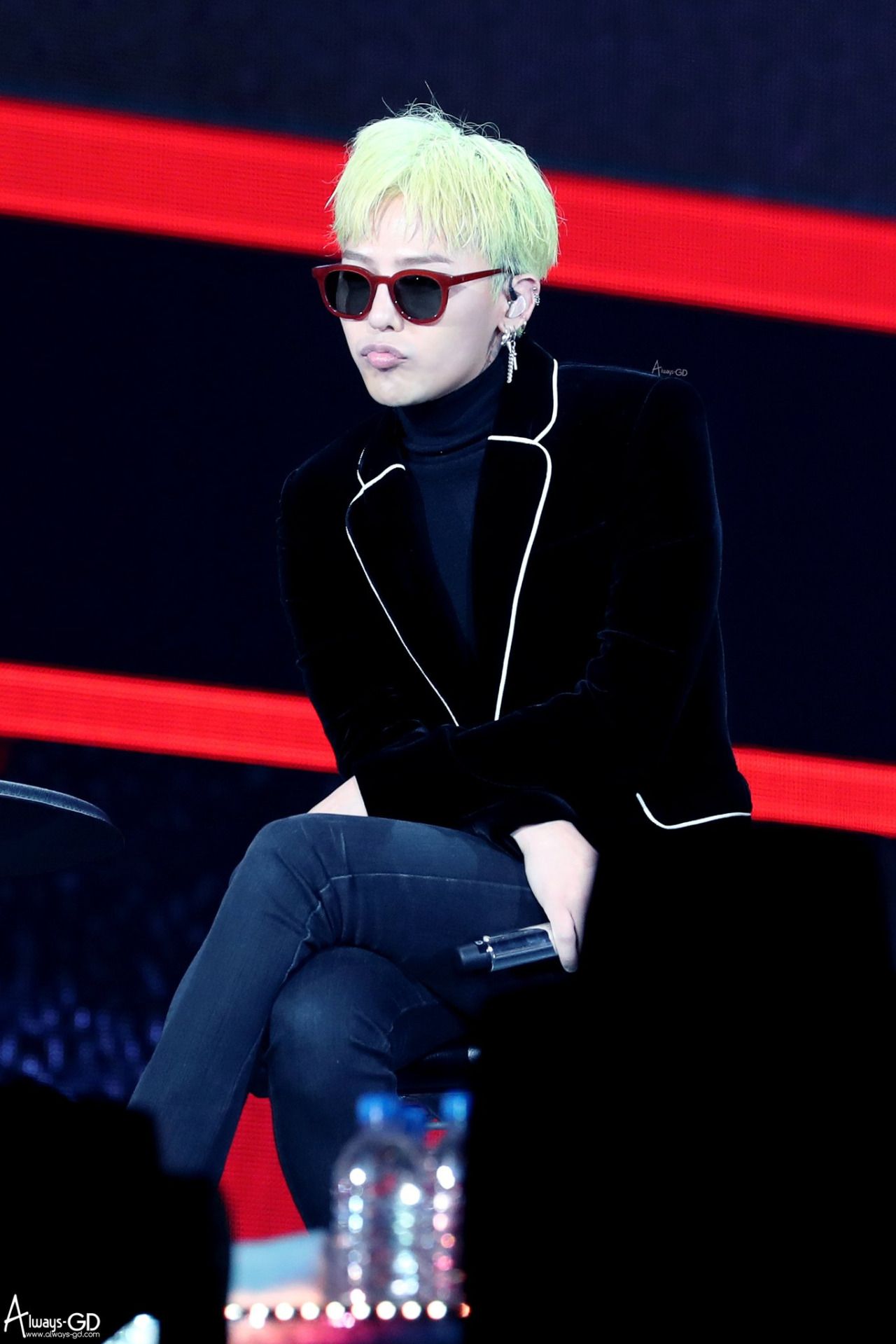 G Dragon At Hajimari No Sayonara Event In Osaka ドラゴン Gドラゴン メンズ G Dragon At Hajimari No Sayonara Event In Osaka ドラゴン Gドラゴン メンズ