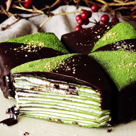 Matcha Gold Crepe Cakes Matcha Gold Crepe Cakes