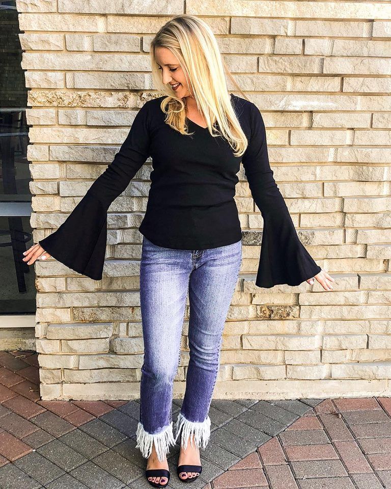 Black V-Neck Knit Bell Sleeve Top $26.00 | Straight jeans, Perfect outfit, Online womens boutique