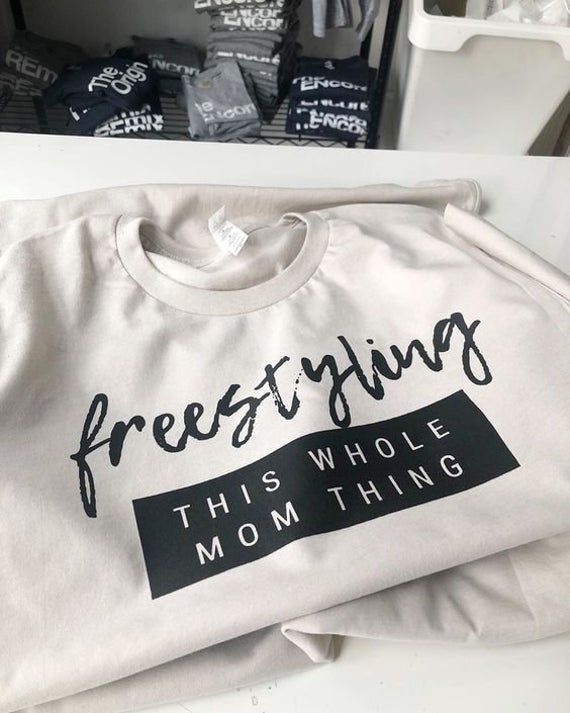 Fun Mom T-shirts | For Mothers | New Mom | Gifts | Woman Outfits | Cute Announcement IdeaMost Mom's have no idea what we're doing...but totally making it work! WHEN WILL MY ORDER SHIP?:• Our processing time is 7-10 business days, unless stated otherwise in the listing. This is time allotted to process before shipping. Choosing priority or overnight options DOES NOT rush order for next day but simply allows for the USPS to deliver faster to your door. Processing time still occurs. If you need a f Sahm Outfits, Mommy Outfits, Family Shirts, Kids Shirts, T Shirts For Women, Cute T Shirts, Funny Adult Shirts, Funny Shirts Women, Vinyl Shirts