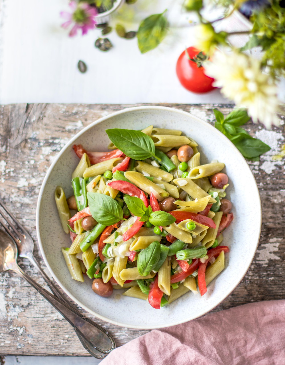 Green Pea Pasta with creamy sauce | easy and vegan recipe - Klara`s