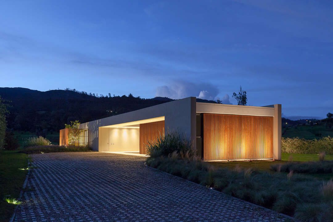 modernes architektonisches haus architektur casa 40 la calera colombia haus modernes architekturdesign architekturplan architektonisches lichtdesign detached houses pinterest haus modernes architektonisches haus architektur casa 40 la calera colombia haus modernes architekturdesign architekturplan architektonisches lichtdesign detached houses pinterest haus