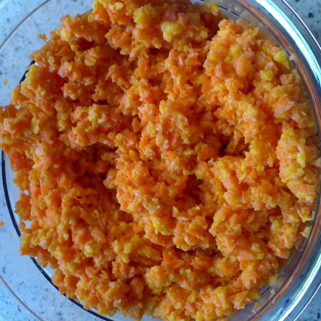 Rezept Saftiger Apfel-Möhrensalat von wemine - Rezept der Kategorie ...