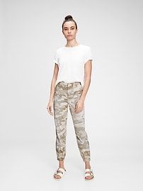 Girlfriend Utility Joggers with Washwell in 2021 | Joggers, Gap women, Fashion