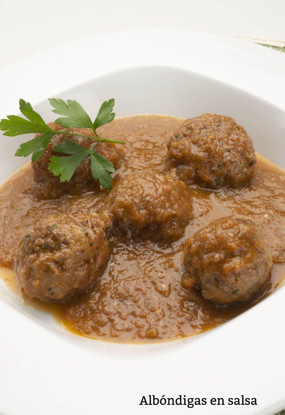 Receta De Albóndigas En Salsa Karlos Arguiñano Receta De Albóndigas De Carne Albondigas Receta Receta Albondigas De Pollo