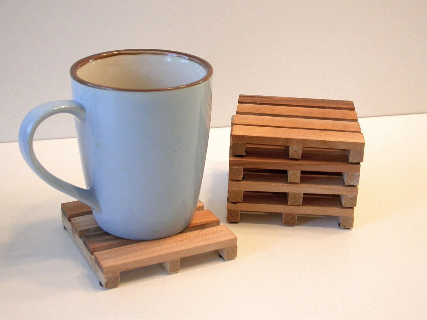 Reclaimed Wood Pallet Coasters Channel the Construction Industry