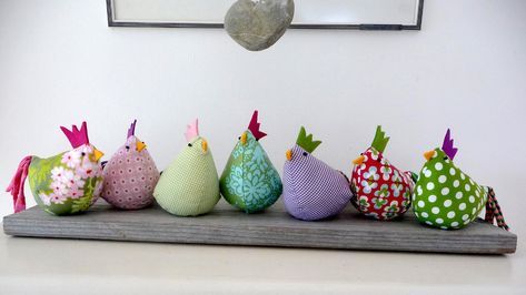 Diese Osterhühner sind bunt, lustig, schnell herzustellen und sehr dekorativ! J...