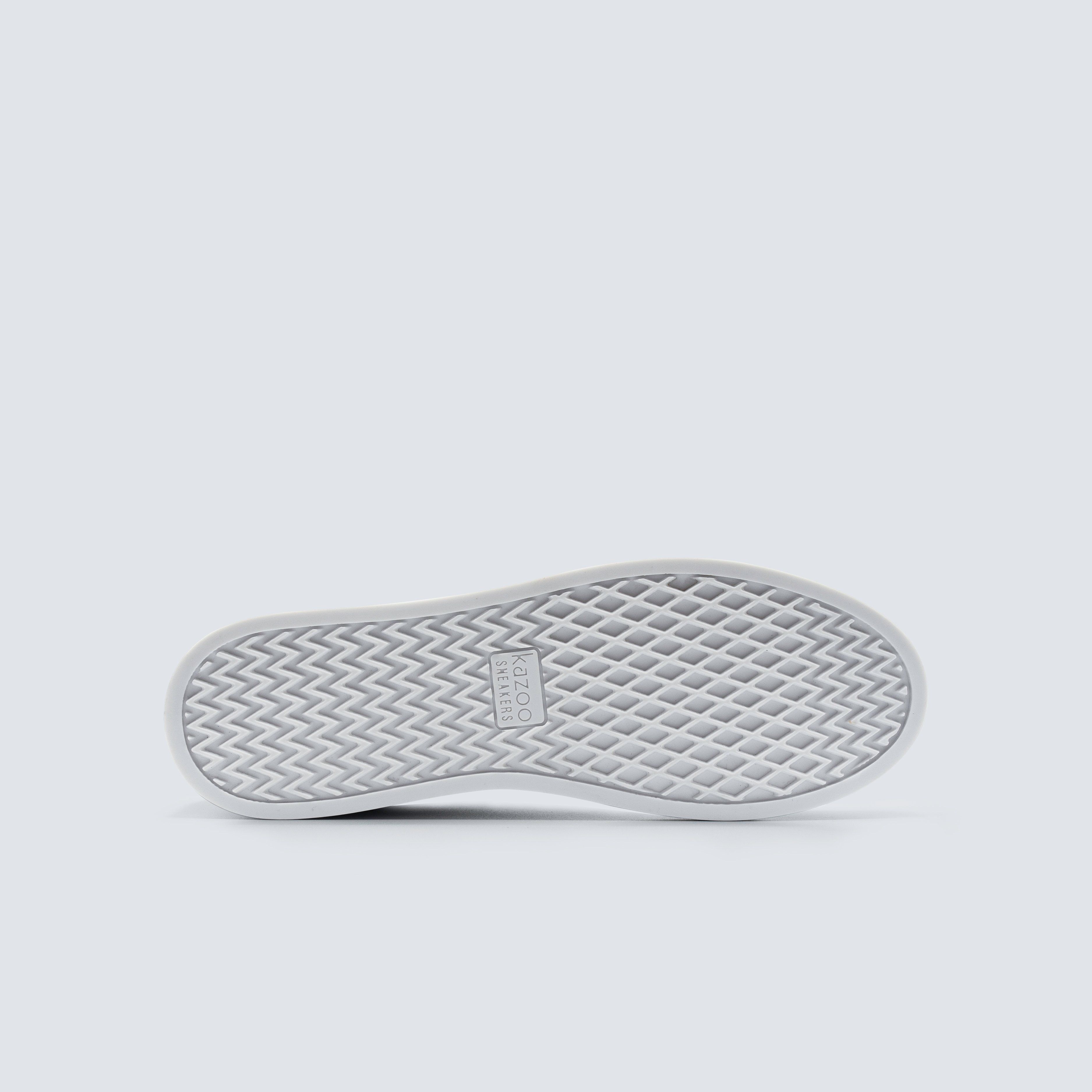 Estos Sneakers fueron creados 100% por manos mexicanas, así como todos sus materiales se obtuvieron de pequeñas y medianas empresas totalmente nacionales. Los materiales que se utilizan para la fabricación de este modelo son sintéticos 100% libres de crueldad animal. Al ponerte estos Sneakers verás y sentirás lo bien que se hacen las cosas en México. Gracias por tu confianza. Envíos a todo México 🚚 De 3 a 12 meses sin intereses Métodos de pago: - PayPal - Tarjeta de débito - Tarjeta de crédito Banjo, Theremin, Animal, Products, Model, Roberto Carlos, Confidence, Tents, Thanks