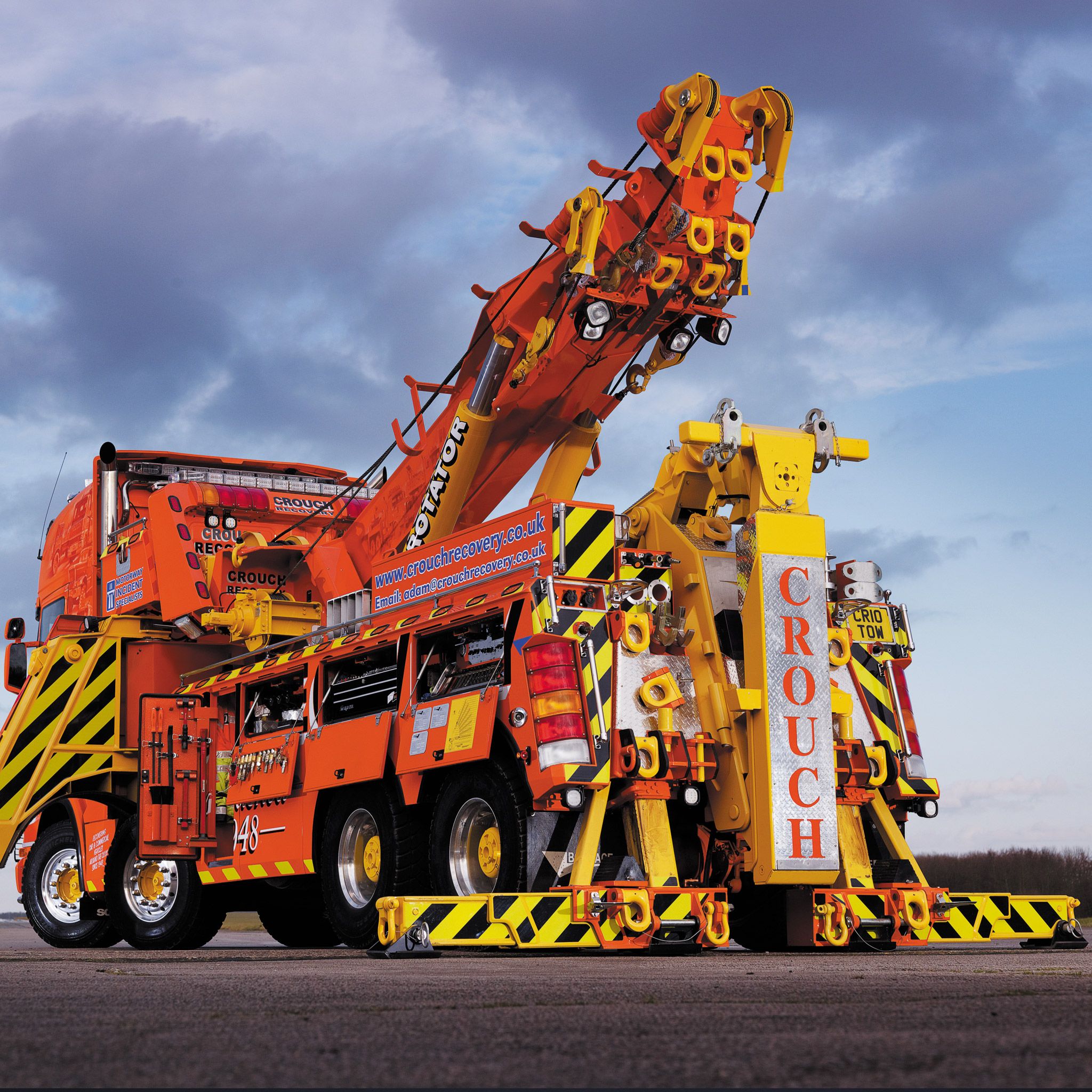 Heavy Duty Trucks, Big Rig Trucks, Heavy Truck, Cars Trucks, Custom Big Rigs, Custom Trucks, Semi Trailer Truck, Towing And Recovery, Scania V8