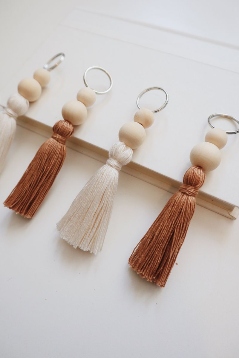 Macrame keychain Macrame fringe tassel Diffuser essential oil Wooden bead Chunky Teardrop pattern