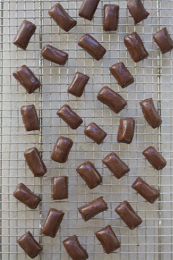 homemadetootsierolls_mini Homemade candies, Candy