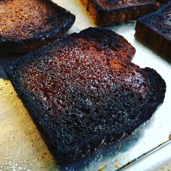 If You Wake Up Smelling Burning Toast You Might Just Be Having A Stroke In 2020 Funny Really Funny Funny Tumblr Posts