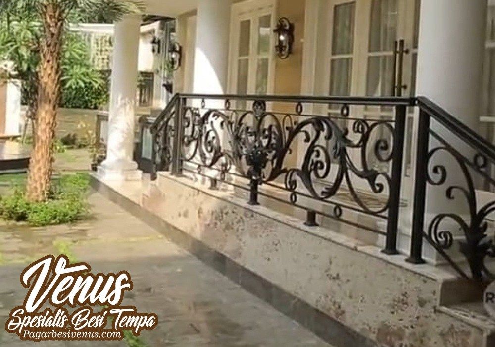 Model Pagar Besi Tempa Terbaru Klasik Sederhana 2018 - Venus Pagar Besi Tempa Klasik Minimalis Mewah Modern Wrought Iron Railing, Venus, Deck, Stairs, Outdoor Decor, Jakarta, Design, Home Decor, Model