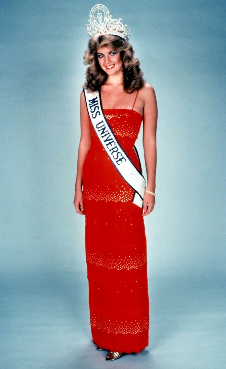 Irene Sáez Irene Sáez Won Miss Universe In 1981 At The Age Of 19 While She Was Representing Venezuela Pageant Girls Beauty Pageant Latina Beauty